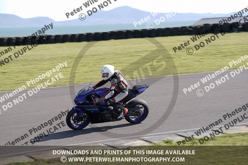 anglesey no limits trackday;anglesey photographs;anglesey trackday photographs;enduro digital images;event digital images;eventdigitalimages;no limits trackdays;peter wileman photography;racing digital images;trac mon;trackday digital images;trackday photos;ty croes